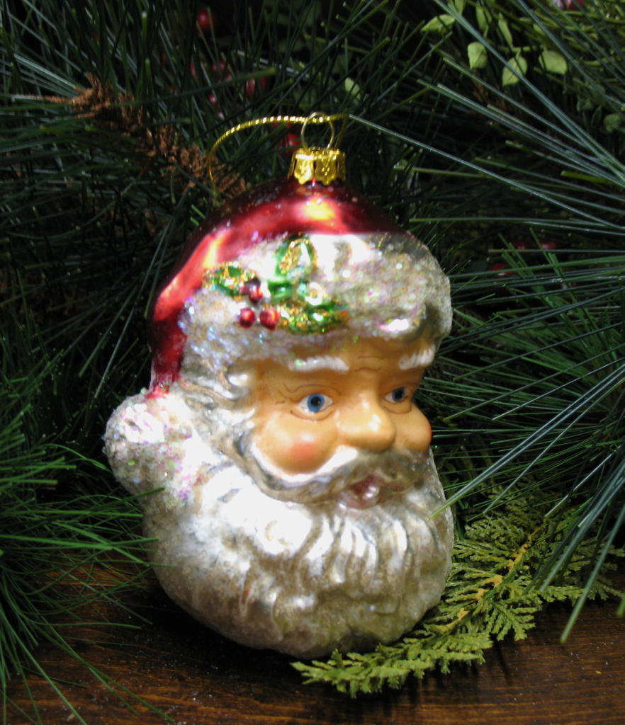 Tinnin Imports Santa ornament A