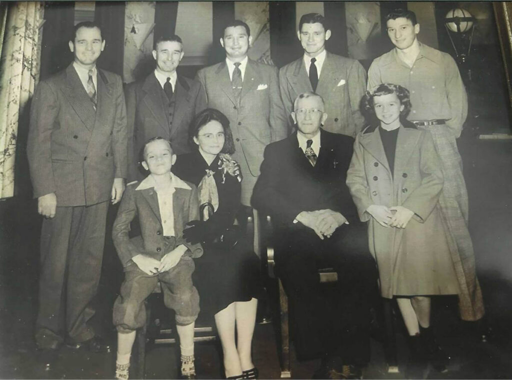 1950 photo of Judge Tom Lee and family